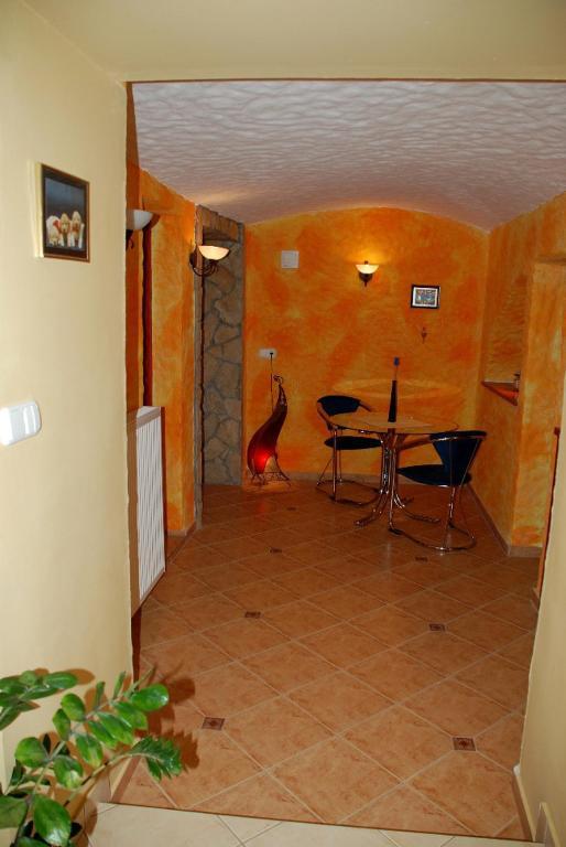 Janus Apartman Sárvár Oda fotoğraf